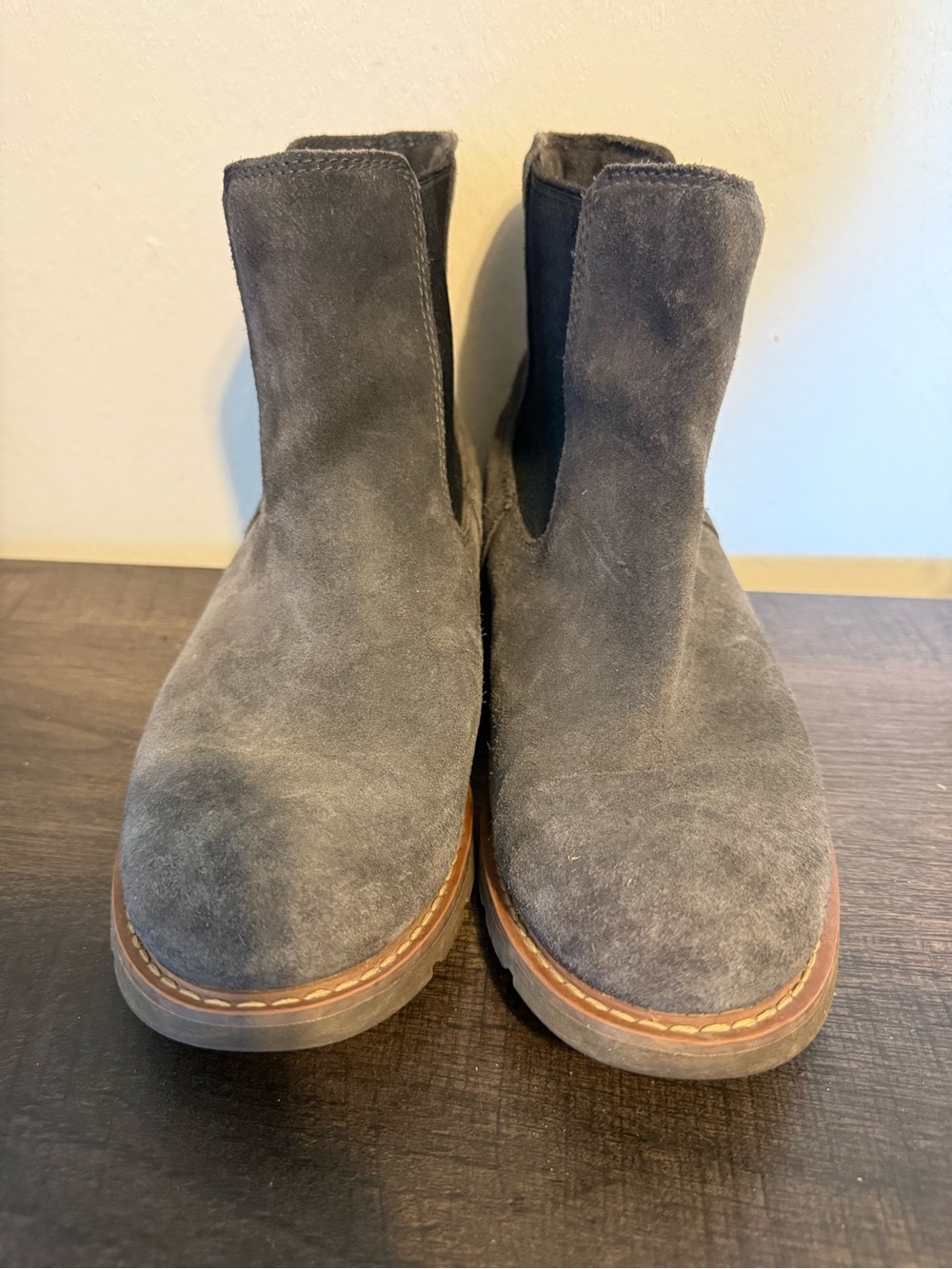 Ariat Women's Wexford Chelsea Boots in Slate Suede - Picture 2 of 6